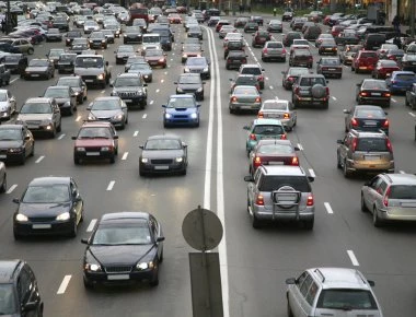 Πάτρα: Αυτοκίνητο ξέφυγε από την πορεία του και τούμπαρε σε χωράφι (φωτό)